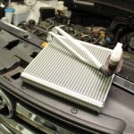 Benarkah Pembersihan AC Mobil dengan Busa Berbahaya?