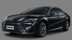 Toyota Camry Bensin Hadir dengan Tampilan dan Fitur Baru, Cek Spesifikasi dan Harganya