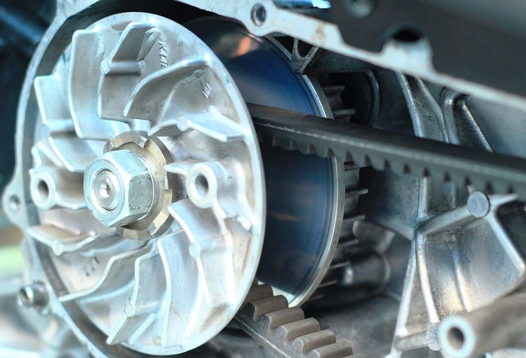 Dua Penyebab V-Belt Motor Matic Slipping Saat Gas Ditekan