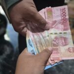 Bunga Selangit: Rahasia Kekuatan Bank Keliling di Jakarta