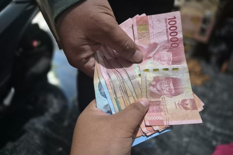 Bunga Selangit: Rahasia Kekuatan Bank Keliling di Jakarta