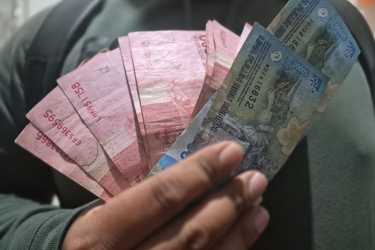 Saat Bank Keliling Jadi Penyelamat bagi Warga Malas Meminjam ke Keluarga