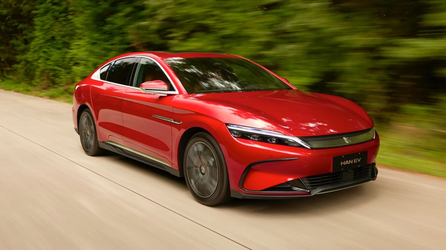 BYD Seal: Mobil Listrik yang Mengguncang Pasar Indonesia